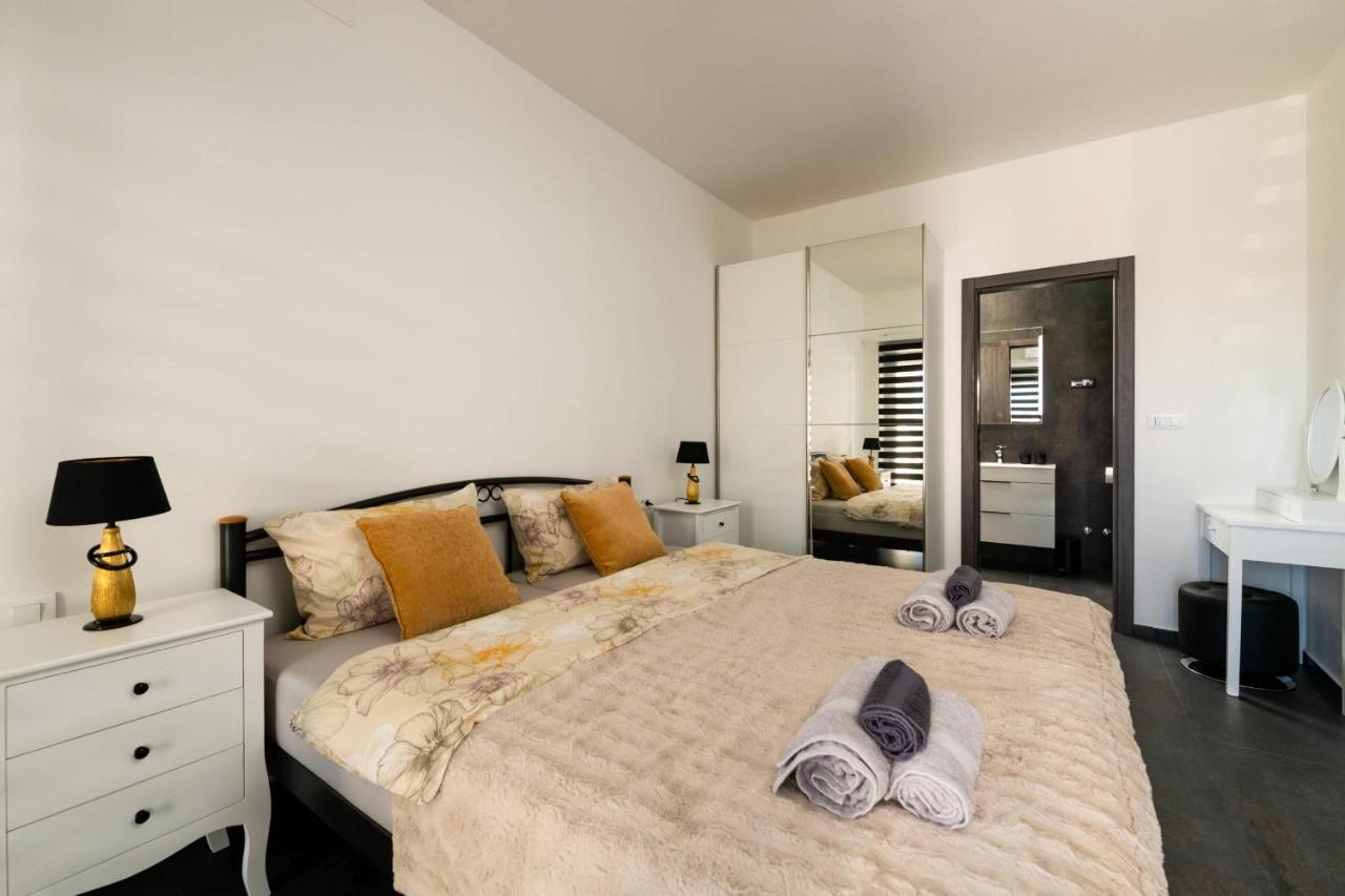 Villa Paradise 메덜린 외부 사진